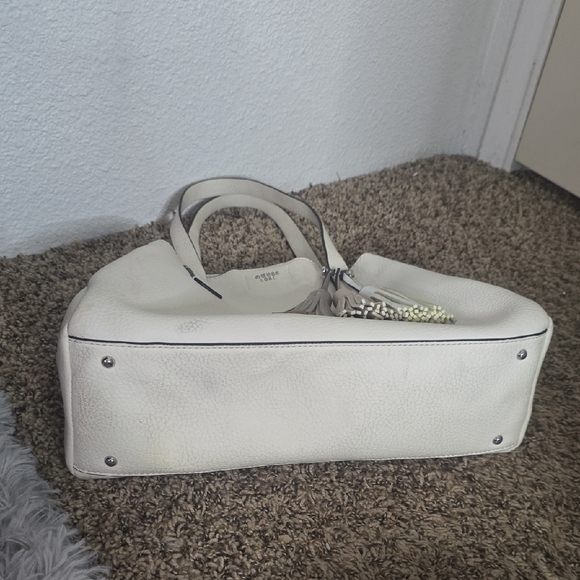 Guess White Leather Shoulder Bag W/ Colorful Tassel Bag Charms (FAIR/GOOD) ✨️ - Picture 7 of 16